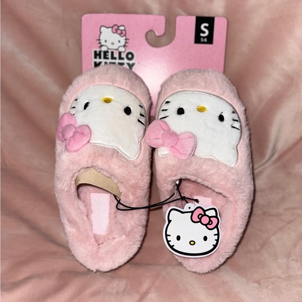 Hello Kitty Plush Pink Slippers